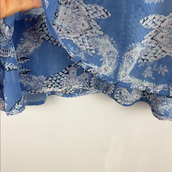 Violet + Claire Blue Turtle Patterned Blouse Sleeveless Size XL - Picture 6 of 12